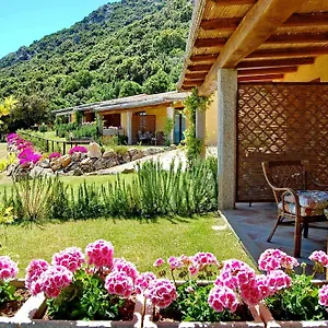 Alojamento de Acomodação e Pequeno-almoço Li Teggi Turismo Rurale, San Teodoro (Sardinia)